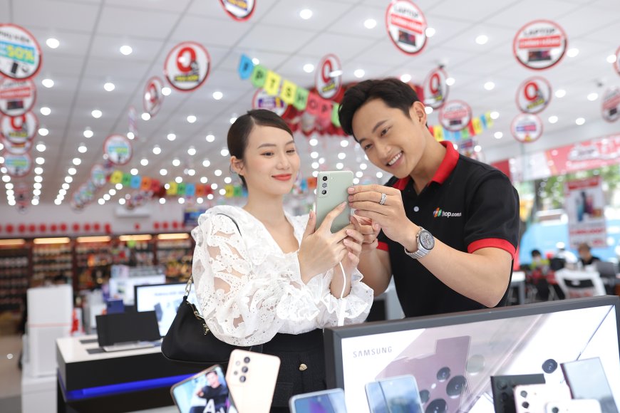 FPT Shop mở tiệc săn sale cuối năm, ưu đãi 'sập sàn' đến 70%