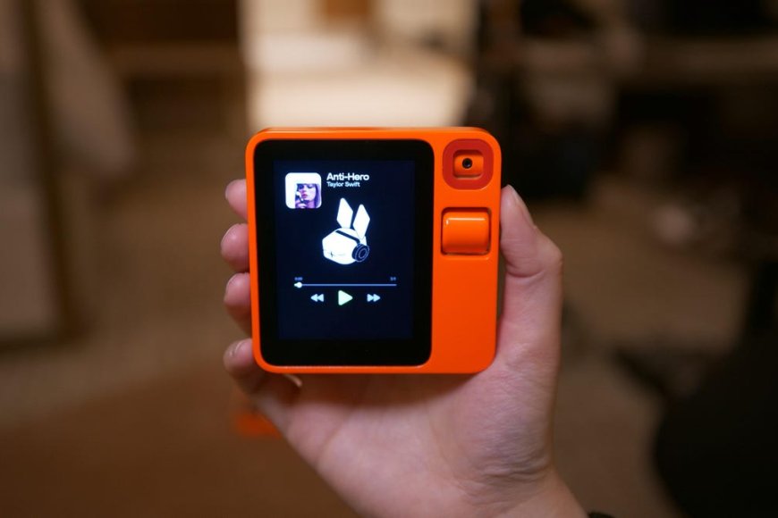 Rabbit R1: Thiết bị AI mang tham vọng lật đổ smartphone