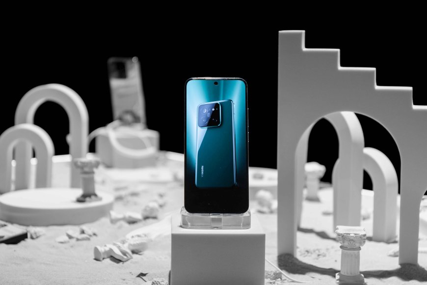 Chi tiết Xiaomi 14: Ống kính Leica, kích thước nhỏ gọn