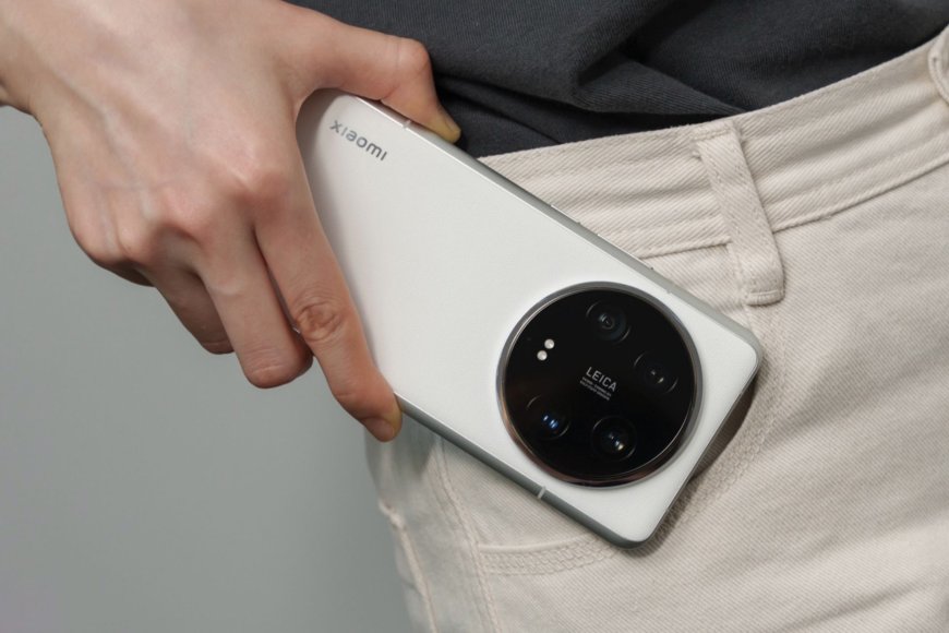 Xiaomi 14 Ultra chính hãng giá 32,99 triệu đồng