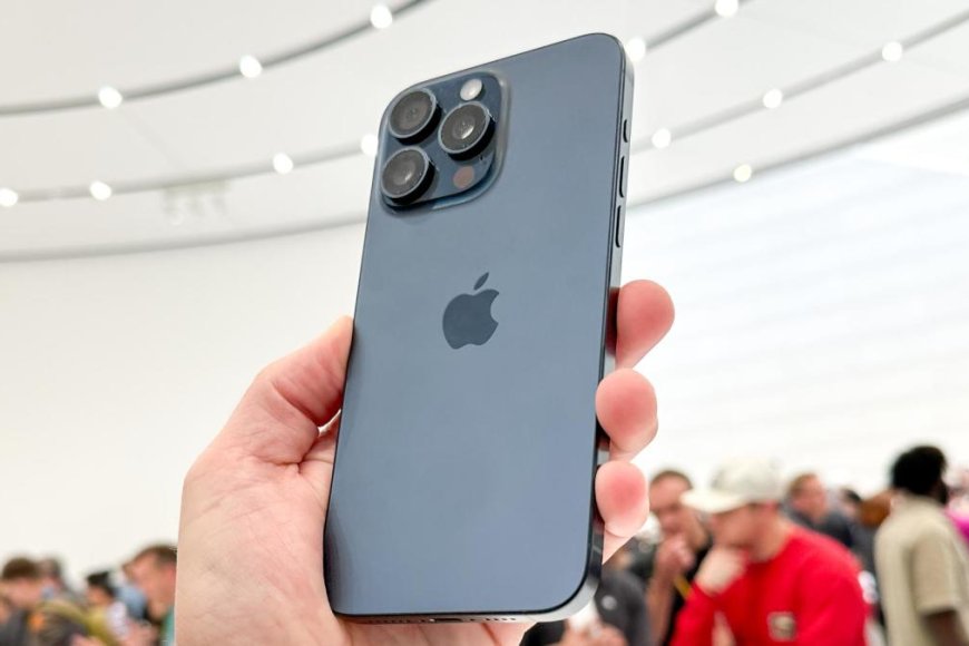 iPhone 15 Pro Max bán chạy nhất thế giới trong quý I/2024