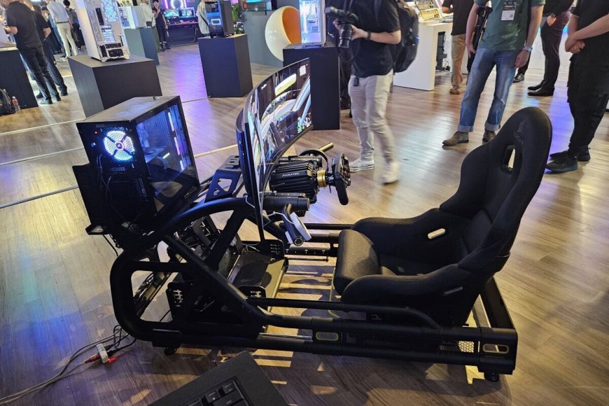 Computex 2024: CORSAIR gia nhập thị trường đua xe mô phỏng với bộ buồng lái ảo