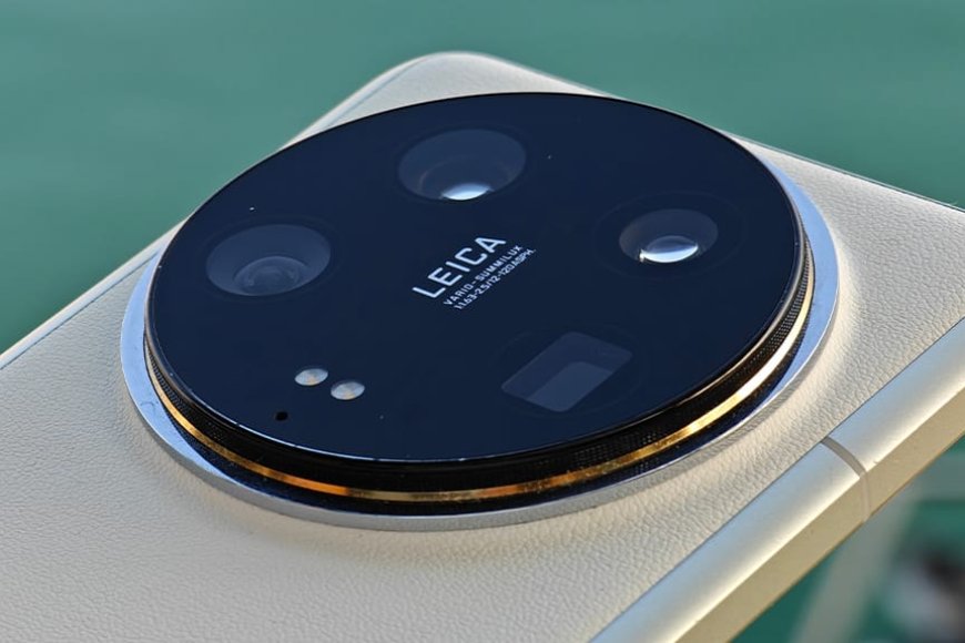 Xiaomi 15 Ultra lộ thiết kế với ống kính tiềm vọng 200 MP