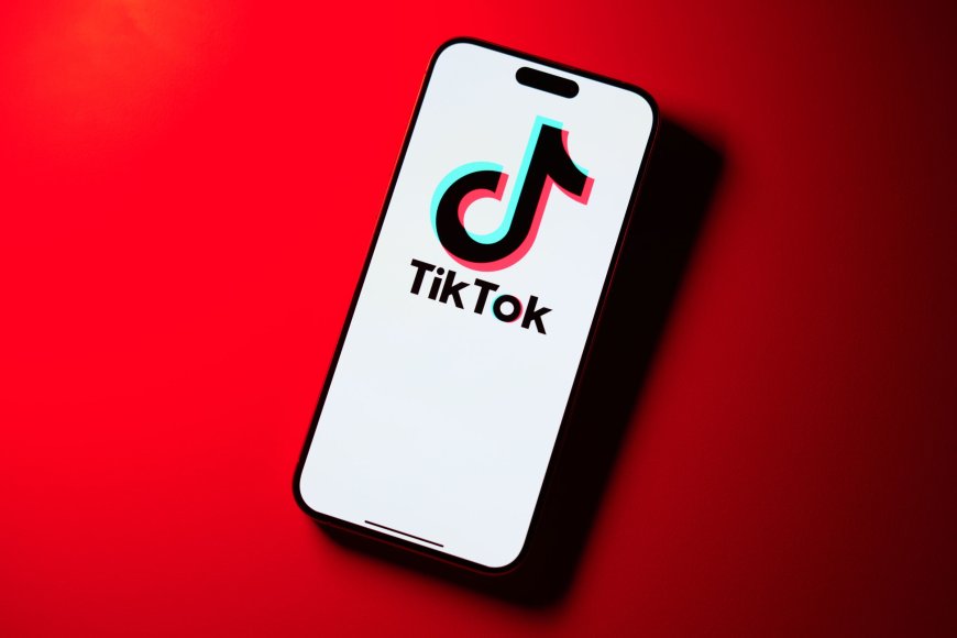 Người Mỹ săn tìm điện thoại đã cài sẵn TikTok