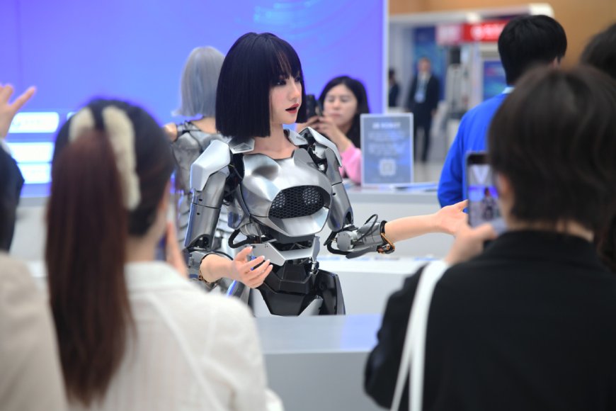 Trung Quốc có hơn 450.000 doanh nghiệp phát triển robot thông minh