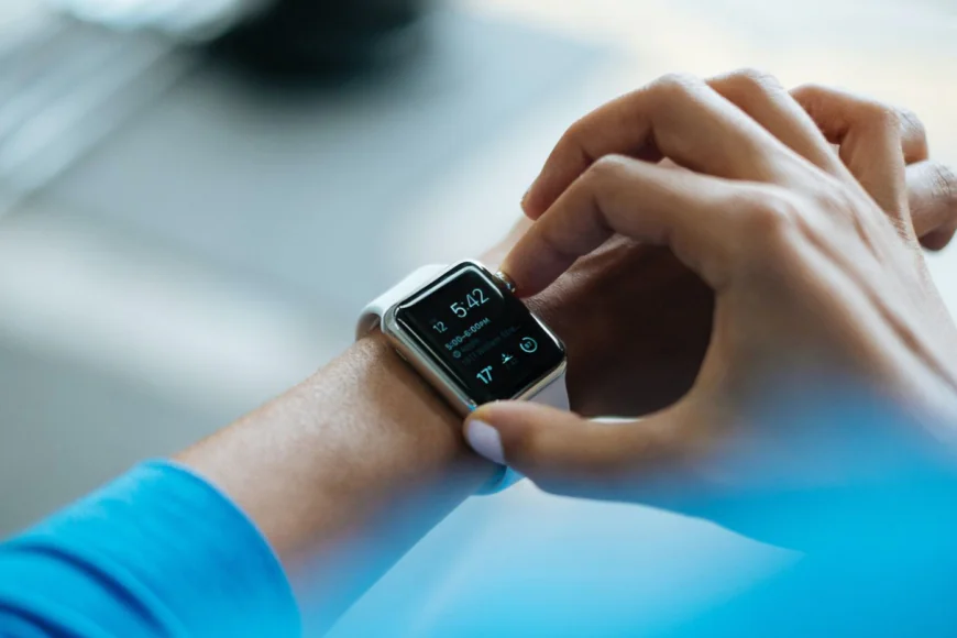 Nữ bác sĩ thoát chết nhờ Apple Watch