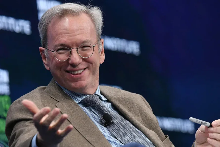 Cựu CEO Google hé lộ tham vọng xây trung tâm dữ liệu ngoài không gian