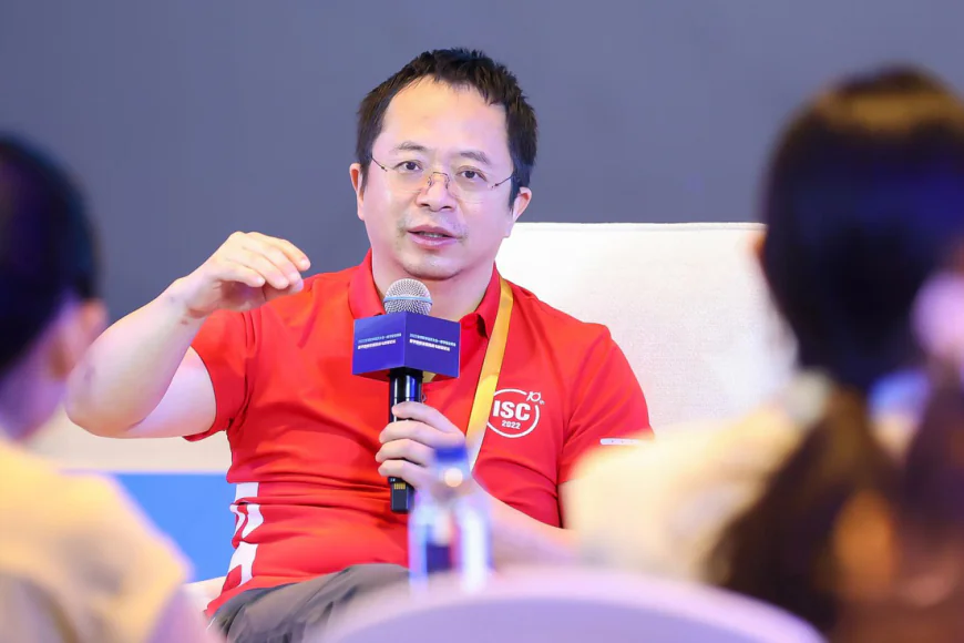 CEO Trung Quốc dọa thay toàn bộ phòng marketing bằng AI