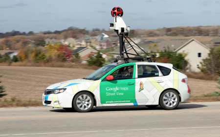Khám phá hậu trường những khoảnh khắc 'khó đỡ' trên Google Maps