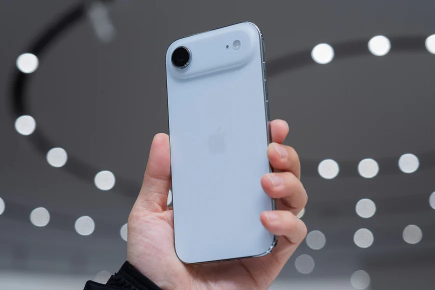 Rào cản eSIM khiến iPhone Air lỡ hẹn với khách hàng Trung Quốc