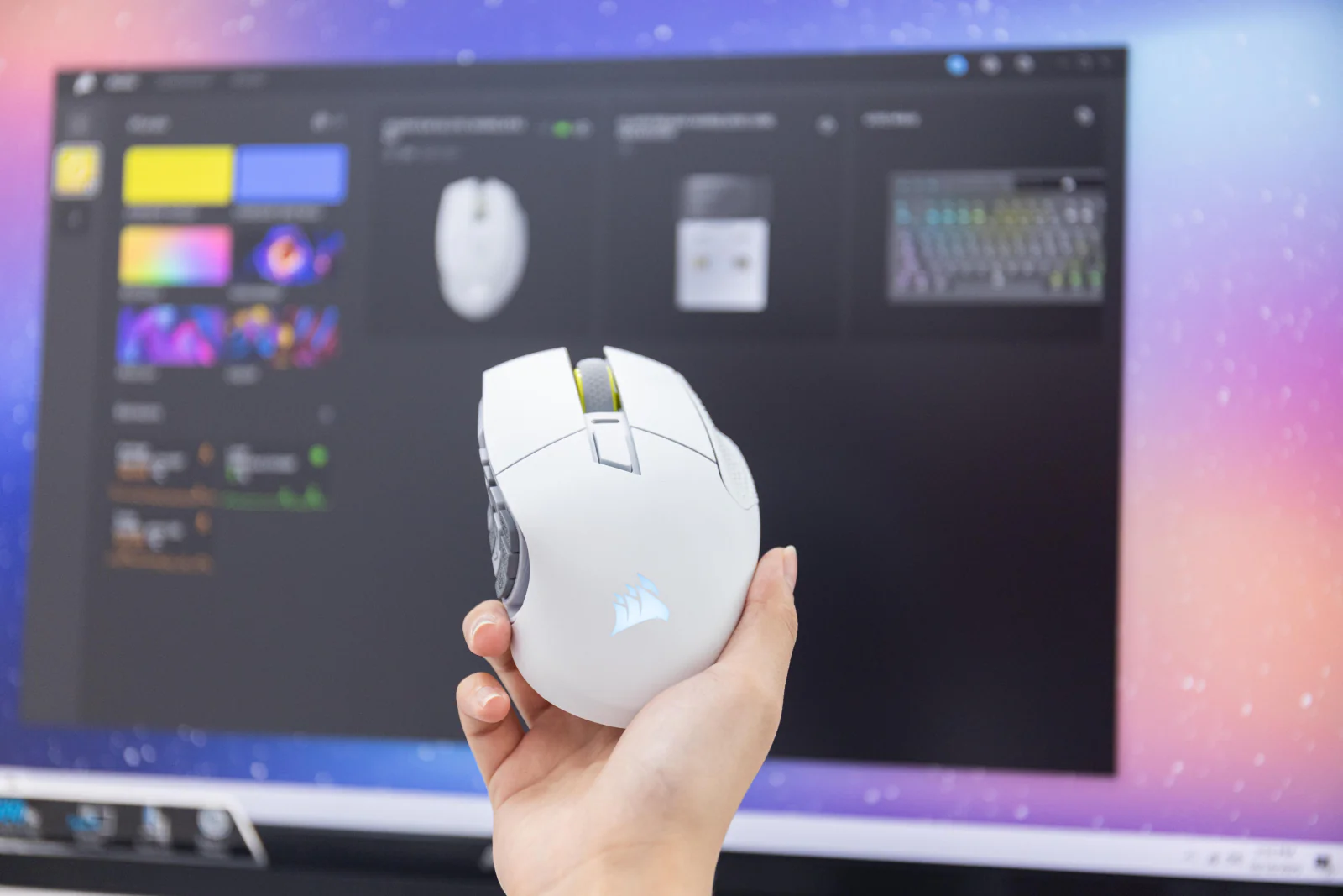 CORSAIR SCIMITAR ELITE WIRELESS SE: Mảnh ghép hoàn hảo cho game thủ MMO và nhà sáng tạo nội dung