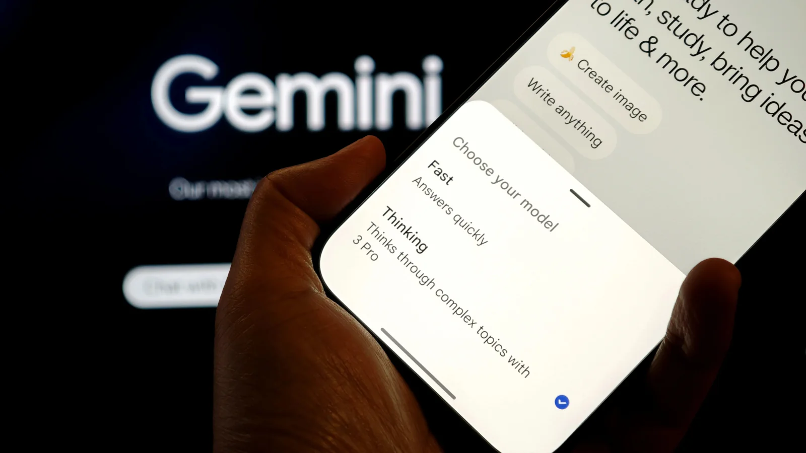 Google Gemini 3 bị 'bẻ khóa' chỉ trong 5 phút