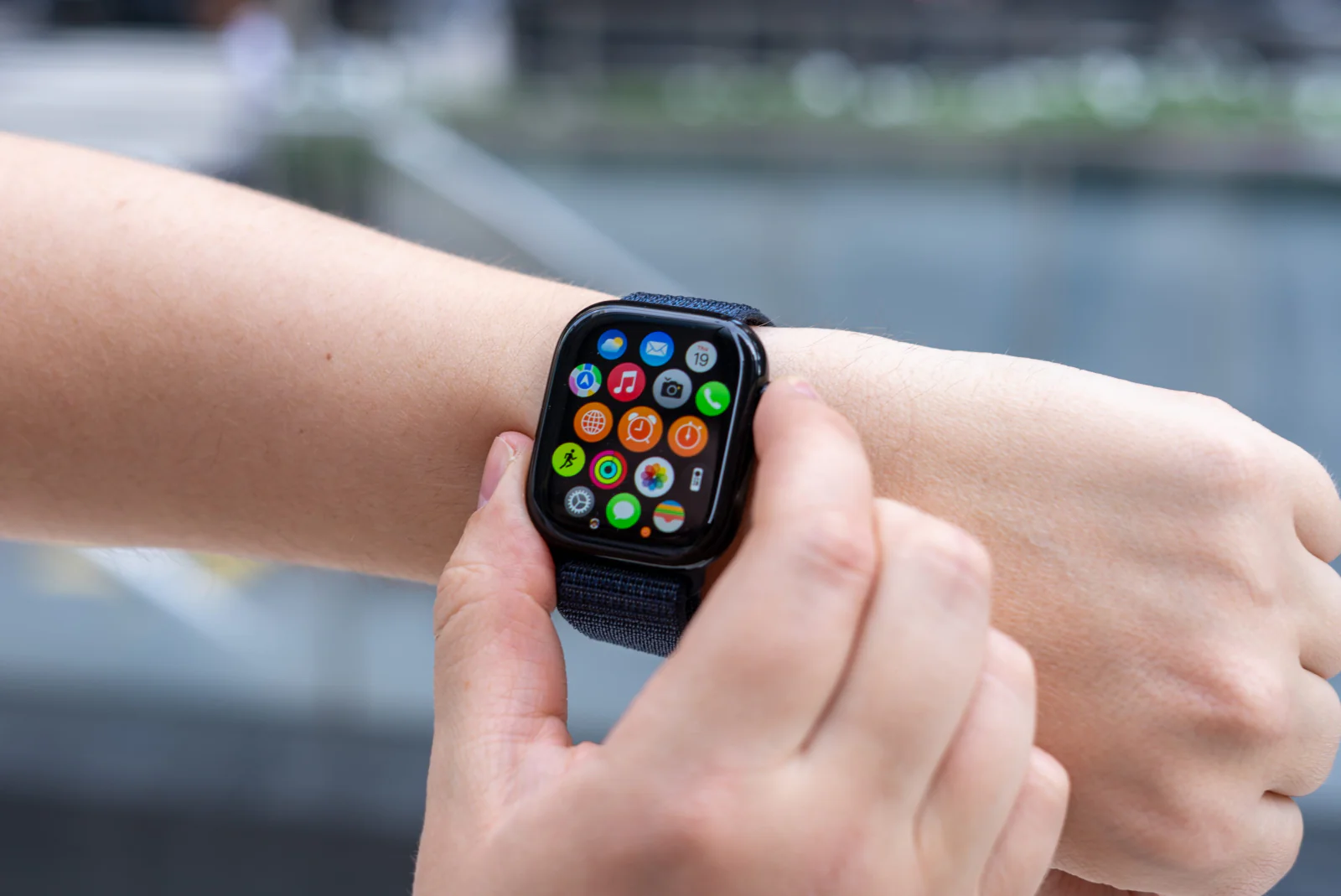 Apple Watch gây bỏng cổ tay, Apple im lặng suốt nửa năm