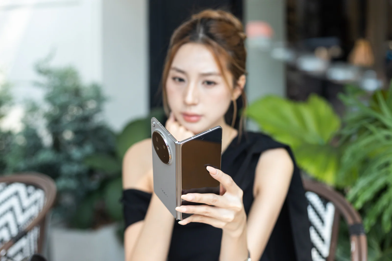 Đánh giá OPPO Find N6: Công cụ thông minh cho doanh nhân, nhà sáng tạo nội dung