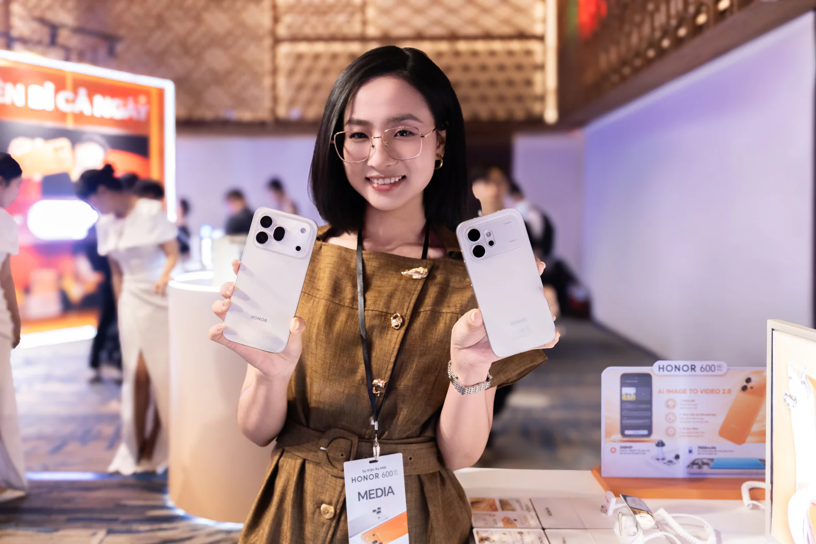 HONOR 600 series: Thiết kế quen mắt, nhiều tính năng AI thú vị