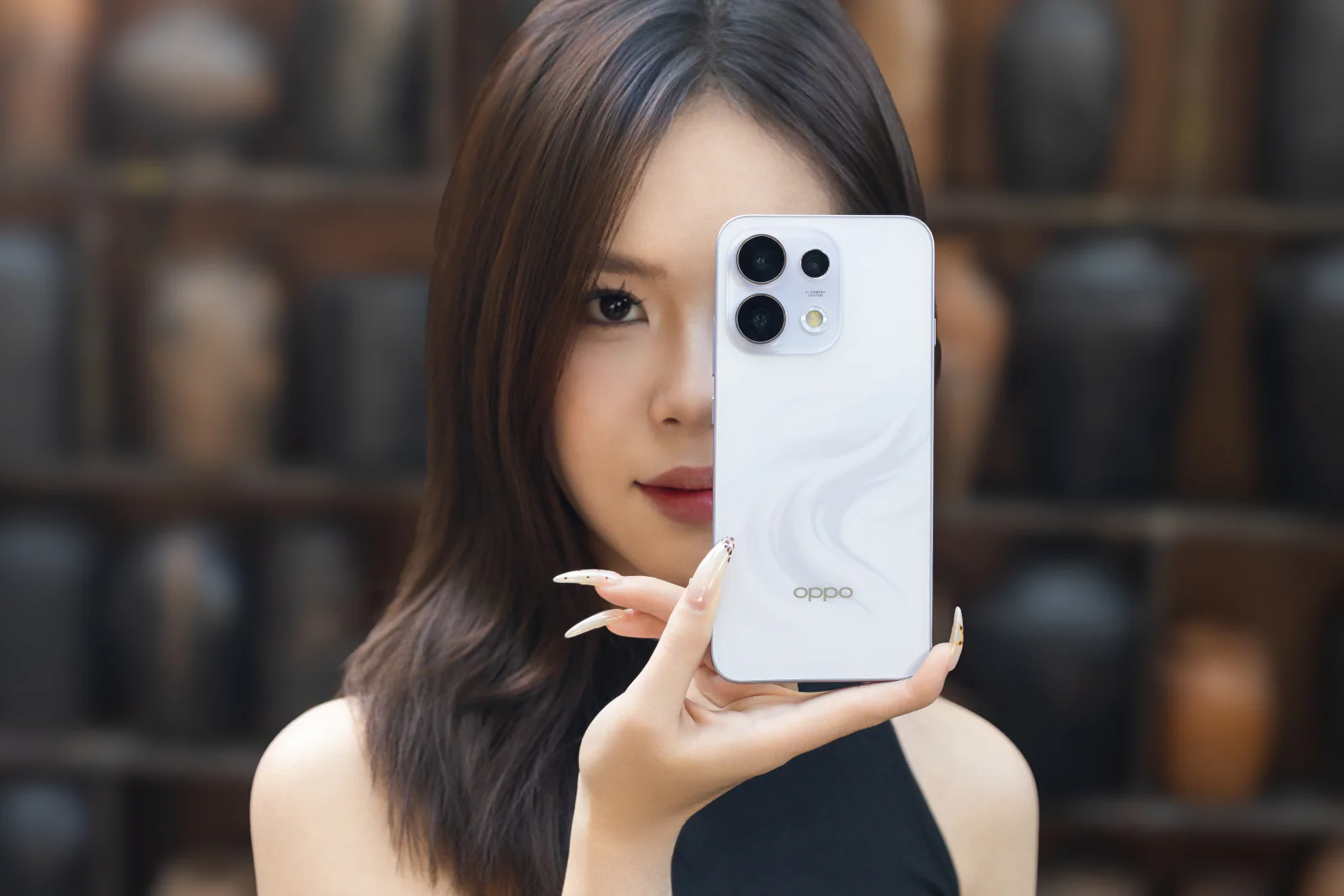 Đánh giá OPPO Reno16 F 5G: 'Xưởng' sáng tạo nội dung di động