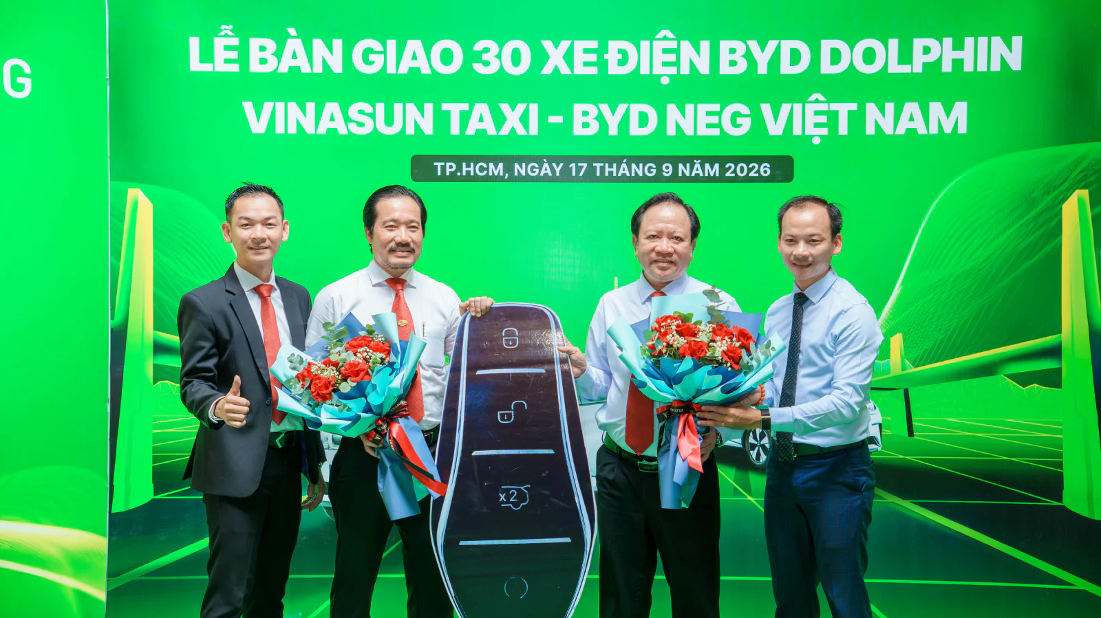 BYD NEG bàn giao 30 BYD Dolphin cho Vinasun