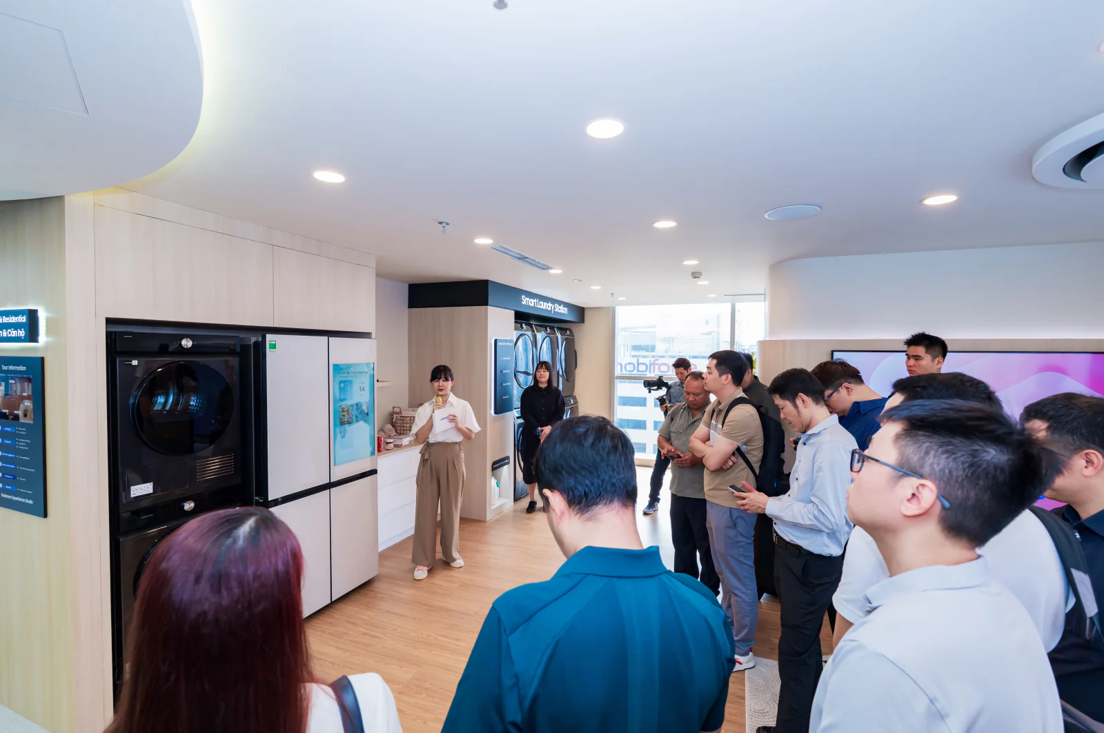 Samsung ra mắt thiết bị gia dụng AI mới cho gia đình và doanh nghiệp